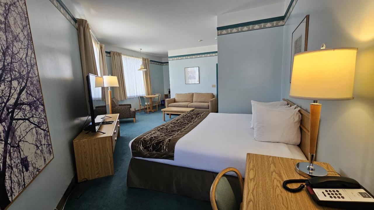 The Cedars Inn Hotel & Convention Centre 깁슨스 외부 사진