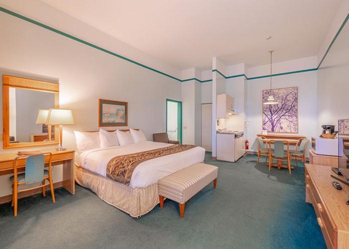 The Cedars Inn Hotel & Convention Centre 깁슨스 외부 사진